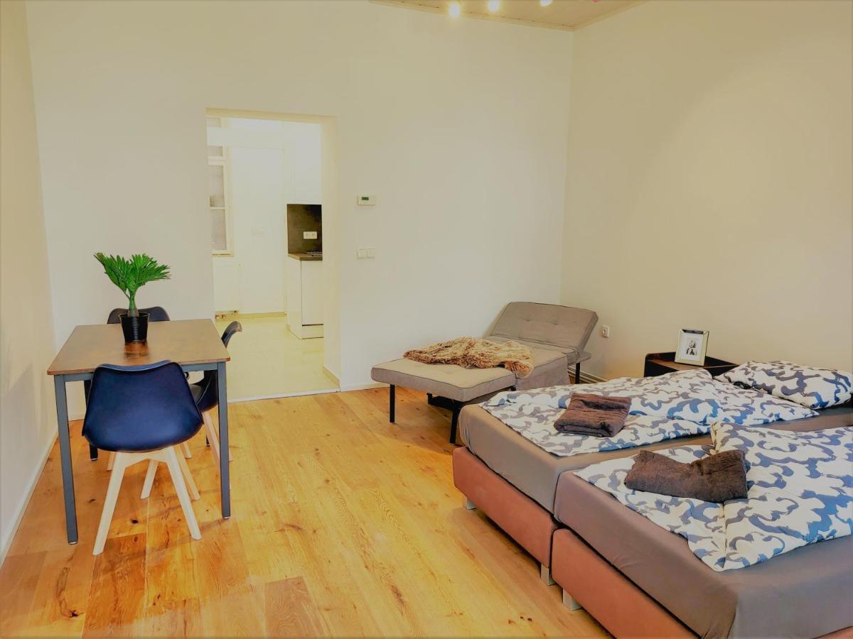 Donaufelder Apartment Vienna