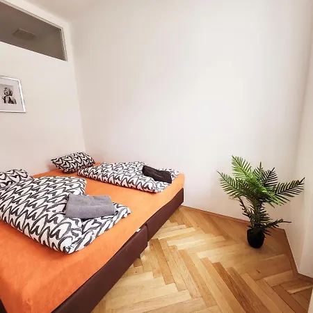 Donaufelder City Apartment Vienna Exterior photo