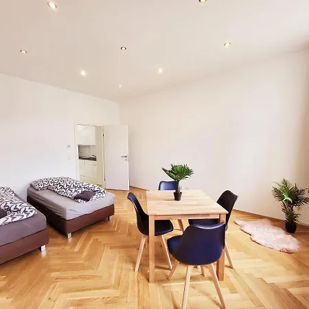 Donaufelder City Apartment Vienna Exterior photo
