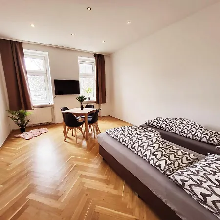 Donaufelder City Apartment Vienna Exterior photo