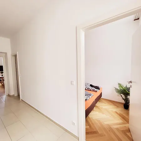Donaufelder City Apartment Vienna Exterior photo